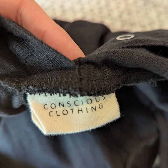 Conscious Clothing Linen Backyard Jumpsuit in Black size XL - Picture 6 of 9